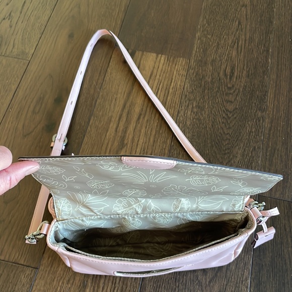 Twelve little peek a boo crossbody pink - Picture 2 of 5